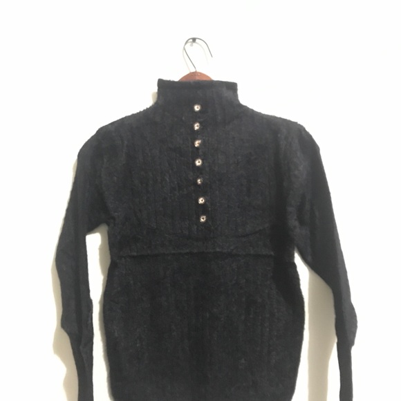 Turtle Neck Lightweight Sweater Top, Show Buttons - Picture 9 of 10